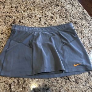 Nike Tennis Womens Skort Skirt M Active Shorts Grey  Elastic Waist  Medium